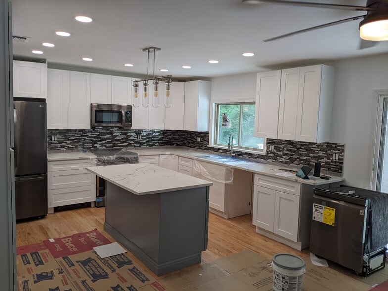Kitchen - 544 Drakestown Rd