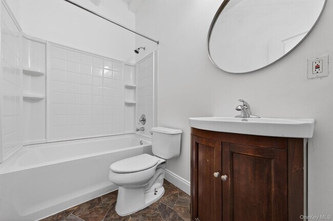 Building Photo - 23 W Main St