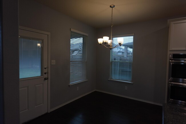 Building Photo - 1310 Stonewall Ridge