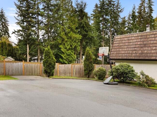 Building Photo - 6005