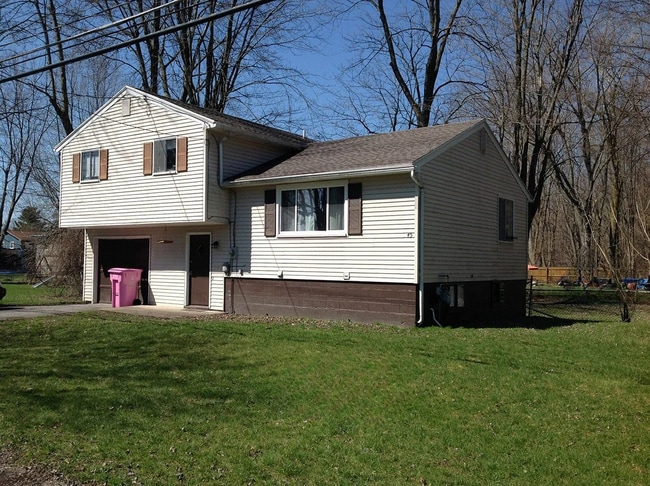 Building Photo - 45 Charles Ave