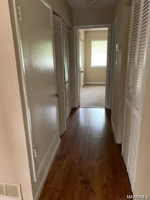 Building Photo - 42 Glenwood Ct