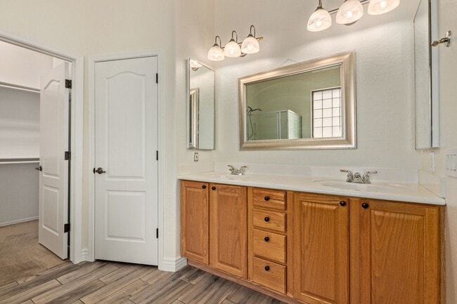 Building Photo - 3 Bedroom with Den in Chandler