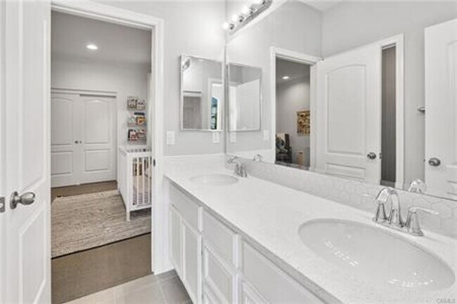 Building Photo - 31650 Sweetwater Cir