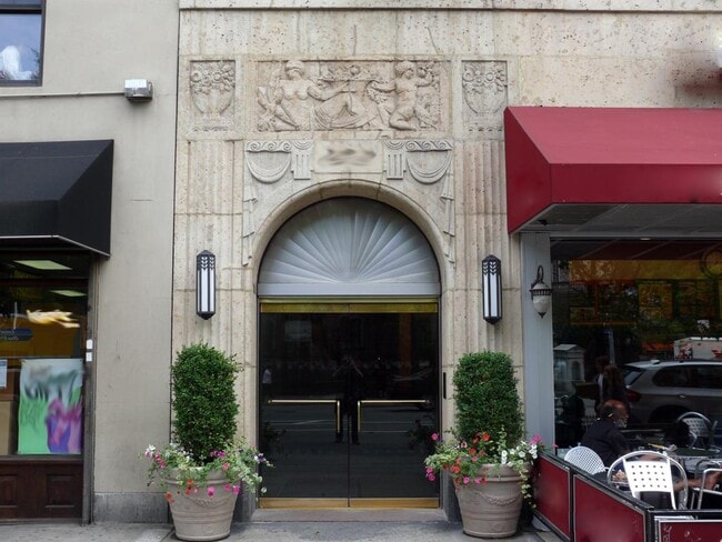 Building Photo - 166 Second Avenue