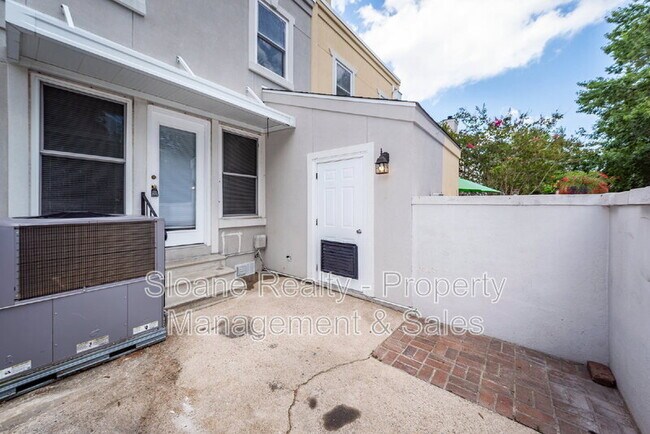 Building Photo - 854 Colony Dr