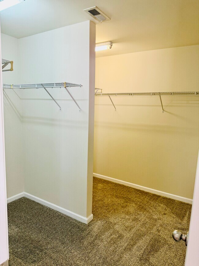 Building Photo - 2902 Framer Ln