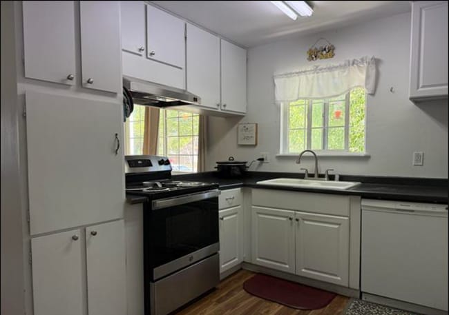 Building Photo - 328 Minckler Ave