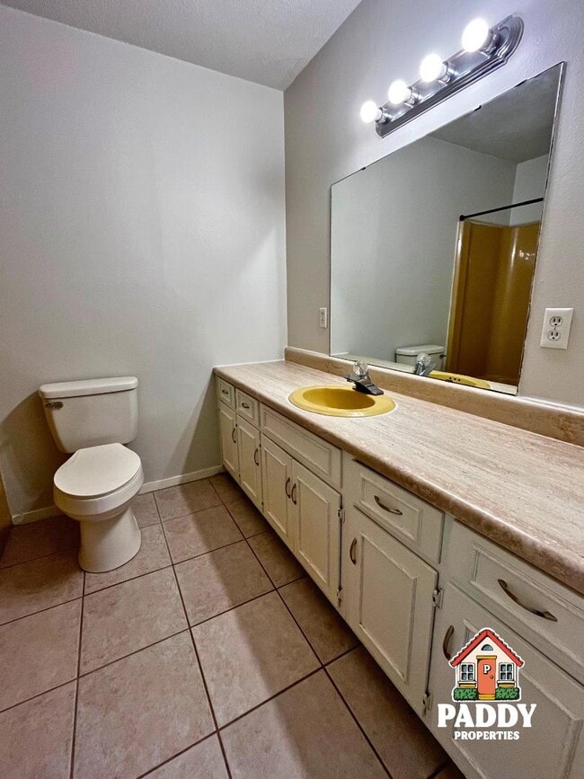 Building Photo - 102 Farm to Market 1001