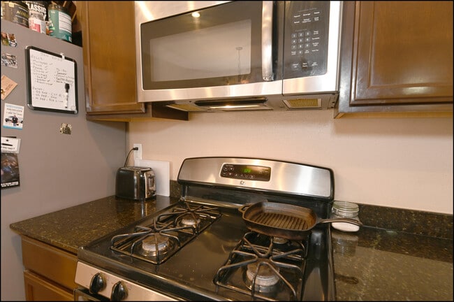 Building Photo - 14365 Valley Light Ct