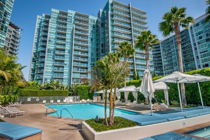 Building Photo - 13700 Marina Pointe Dr