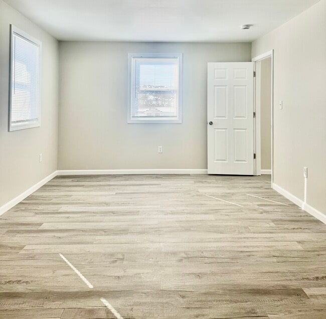 Building Photo - 1070 Hightop Rd