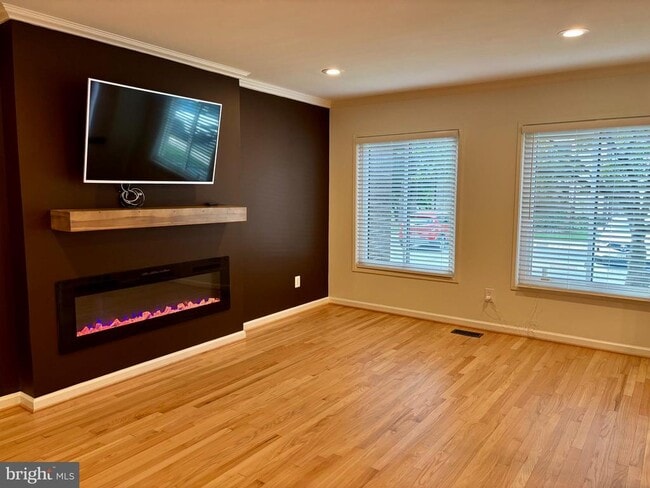 Building Photo - 9507 Briar Glenn Way