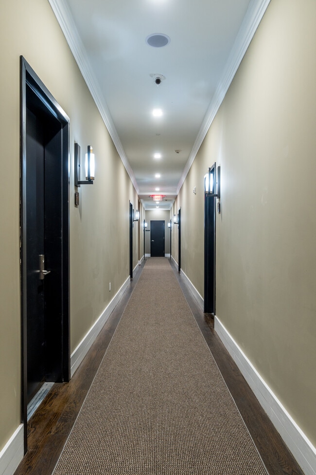 Building Photo - 6122 HUDSON Ave