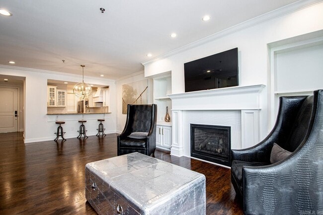 Building Photo - 601 Chenal Woods Dr