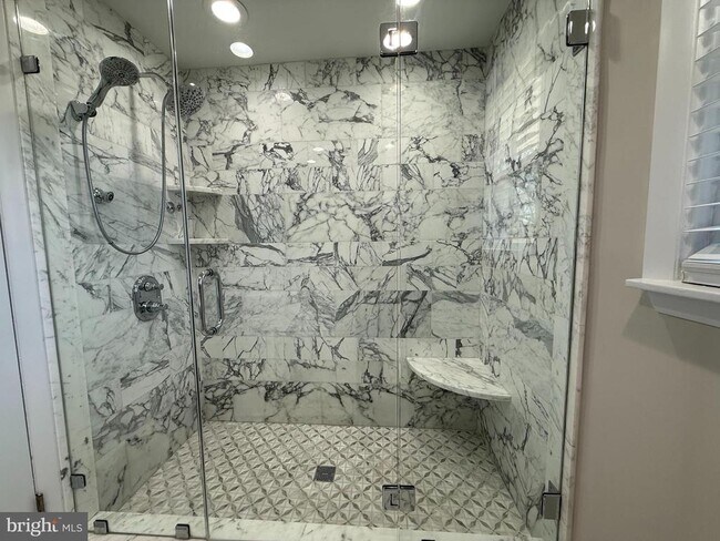 Building Photo - 331 Candlewood Rd