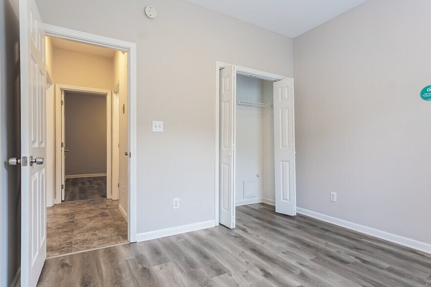 Building Photo - 392 Old Cahaba Trail
