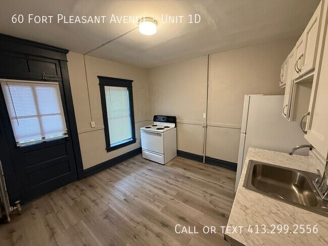 Building Photo - 60 Fort Pleasant Ave