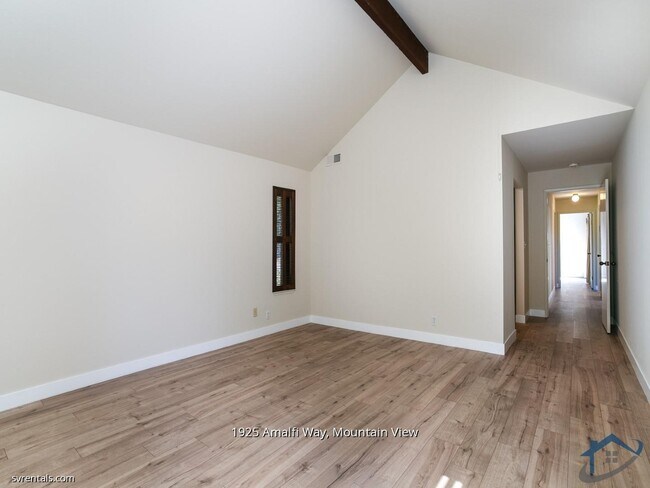 Building Photo - 1925 Amalfi Way