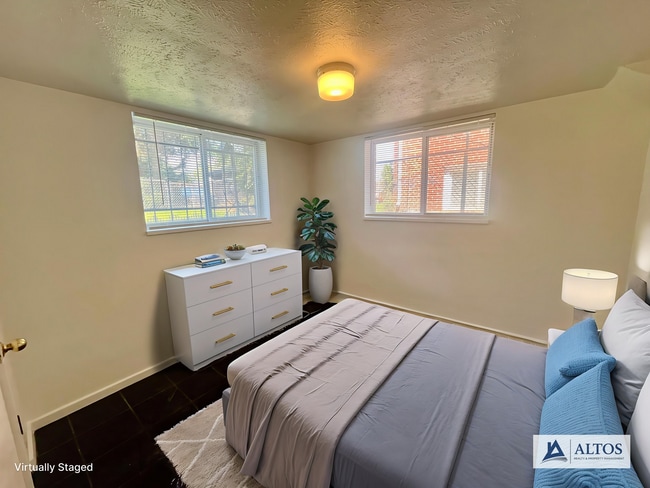 Building Photo - Cozy Garden level 1 bed 1 bath w/ large of...