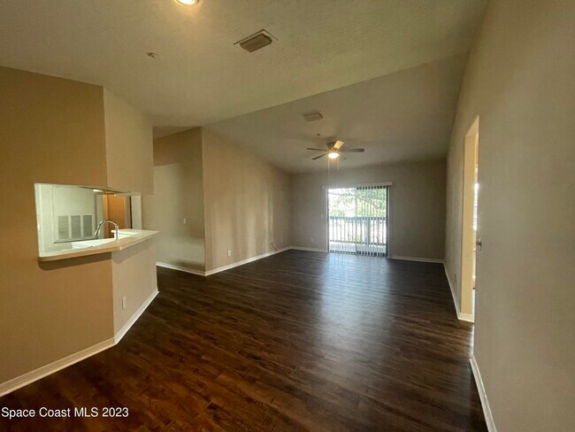Building Photo - 7667 N Wickham Rd