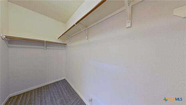 Building Photo - 124 Hyltin St