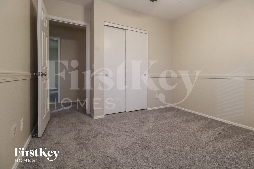 Building Photo - 23768 W Desert Bloom St