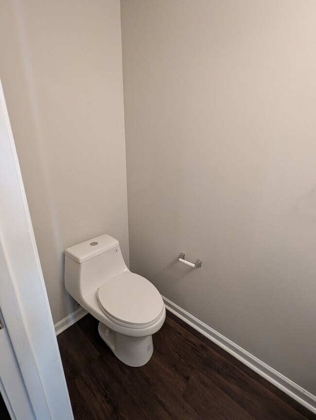 Building Photo - Cozy Townome located in the Old Stone Crossings community!