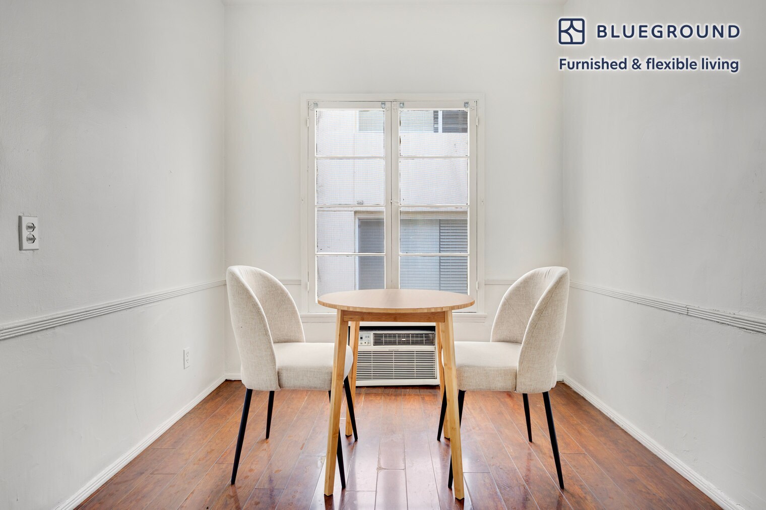 Building Photo - 135 S Reeves Dr