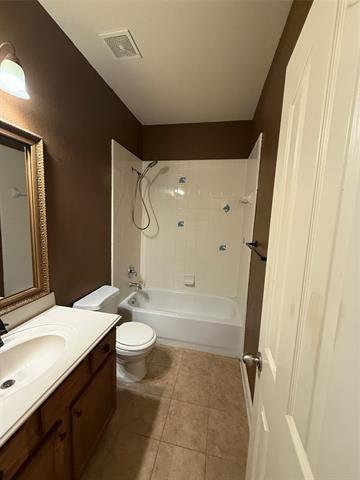 Building Photo - 3101 Spanish Oak Trail