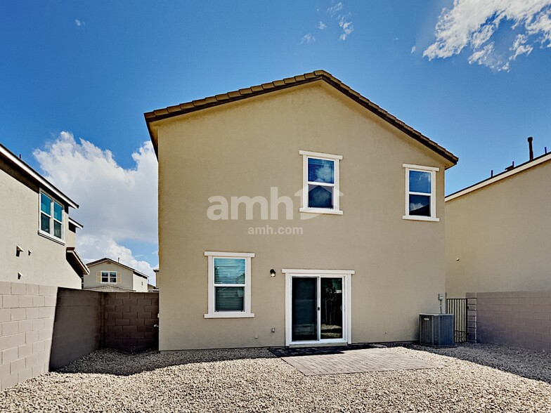 Building Photo - 1522 Garden Swing Ave