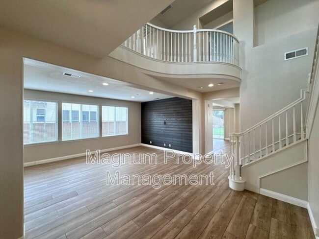 Building Photo - 34333 Northhaven Dr