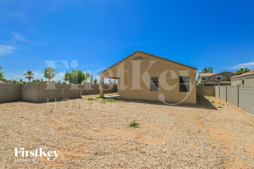 Building Photo - 11360 E Marigold Ln