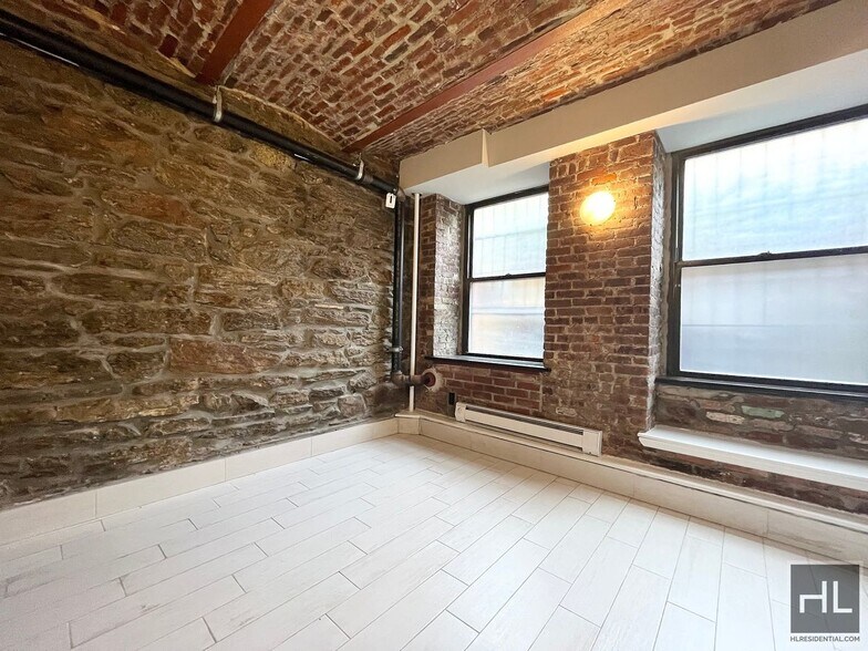 Building Photo - East 18th Street