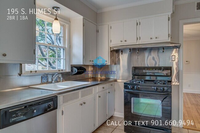 Building Photo - 195 S Humes St