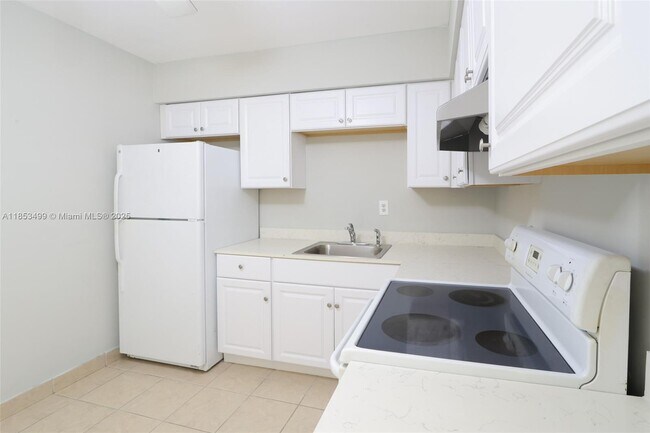Building Photo - 1504 N 24th Ave