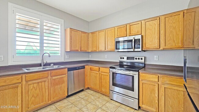 Building Photo - 16233 W Miami St