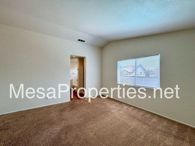 Building Photo - 14027 Silver Creek Way