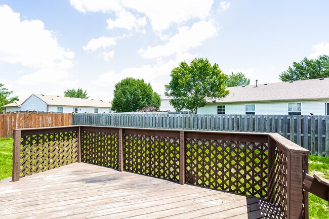 Building Photo - 1843 Sweet Blossom Ln