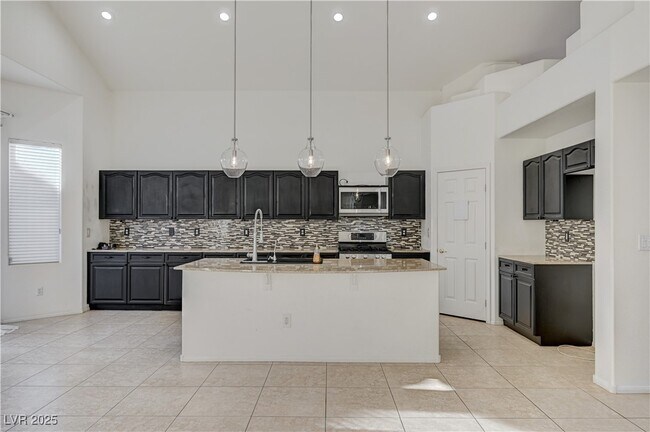 Building Photo - 57 Voltaire Ave