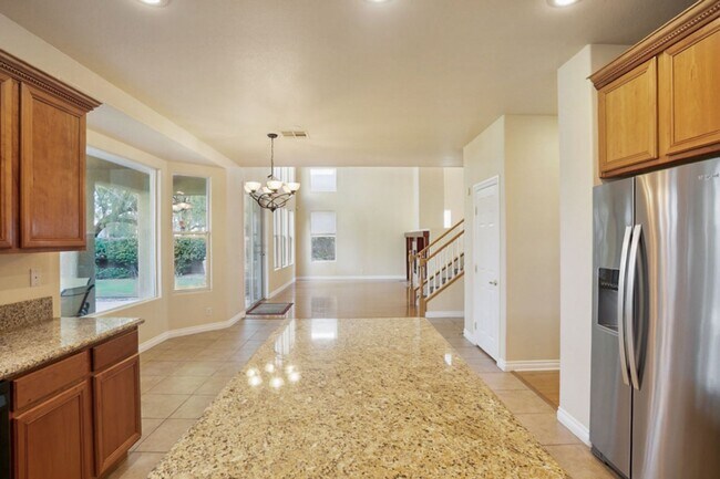 Building Photo - 4 Bedroom, Queens Ridge Guard Gated Commun...