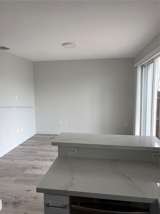 Building Photo - 10947 NW 79th St