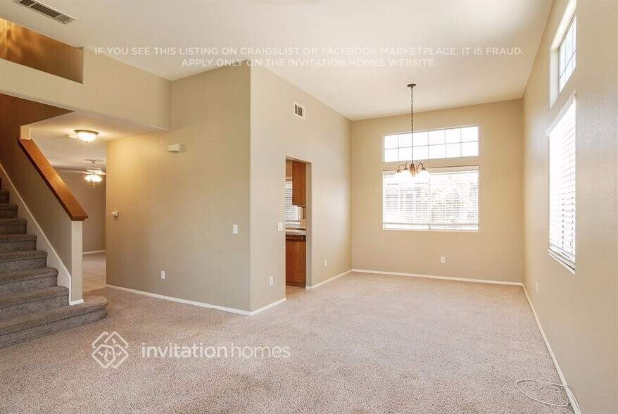 Building Photo - 27025 Hemingway Ct