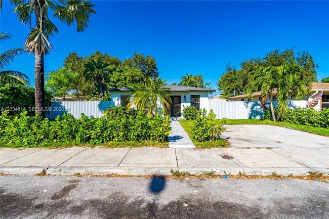 Building Photo - 407 NW 45th St