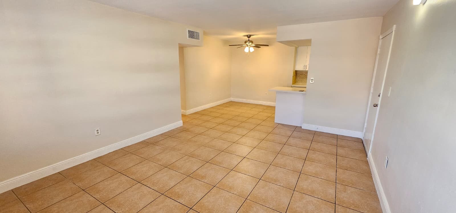 Building Photo - 1851 NE 168th St