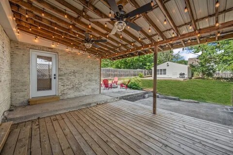 Building Photo - 1607 Riverside Dr