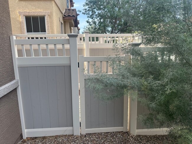 Building Photo - Henderson!!! Community: Cadence!! 4 Bedrooms!!! Bed & Full bath downstairs!! Loft/computer area u...