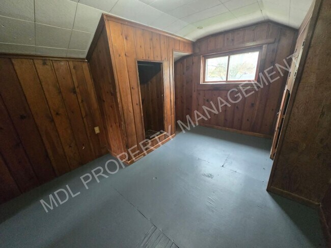 Building Photo - Spacious 3-Bedroom Home in Saginaw