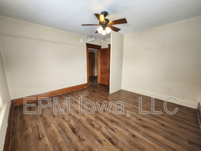 Building Photo - 604 1/2 West Seerley Boulevard