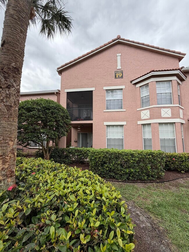 Building Photo - 1910 Belmont Pl